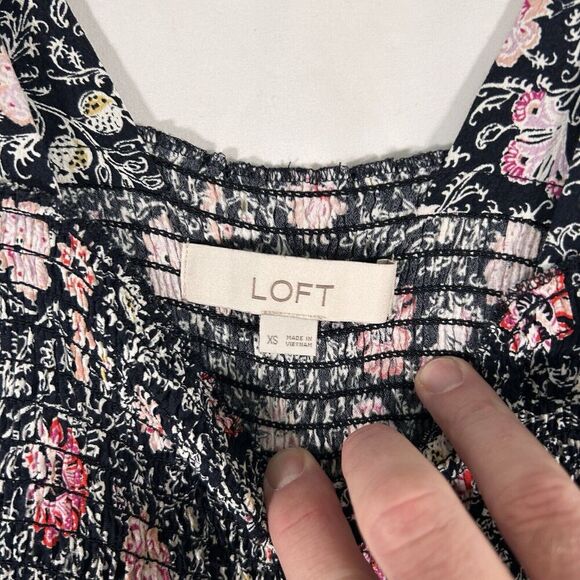 LOFT Jumpsuit Women's XS Black Pink Floral Sleeveless Smocked Top Lightweight - Picture 6 of 9